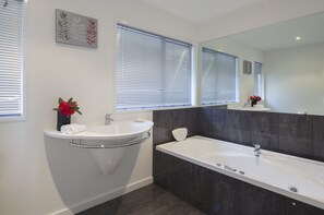 Bathroom - Star Lane (Queenstown)