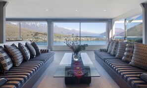 House, 3 Bedrooms | Living area