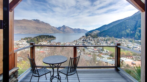 Unclassified image, 1 of 28, button - Ti Kouka (Queenstown)