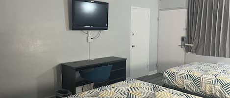 Rom – standard, 2 dobbeltsenger, ikke-røyk, kjøleskap og mikrobølgeovn | Wi-fi (inkludert) og sengetøy