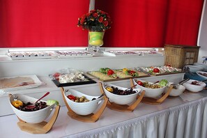 Petit déjeuner buffet compris tous les jours