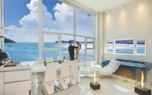 Luxury-Suite, 2 Doppelbetten, Meerblick (Extra person 30,000 KRW upon check-in) | Ausblick vom Zimmer