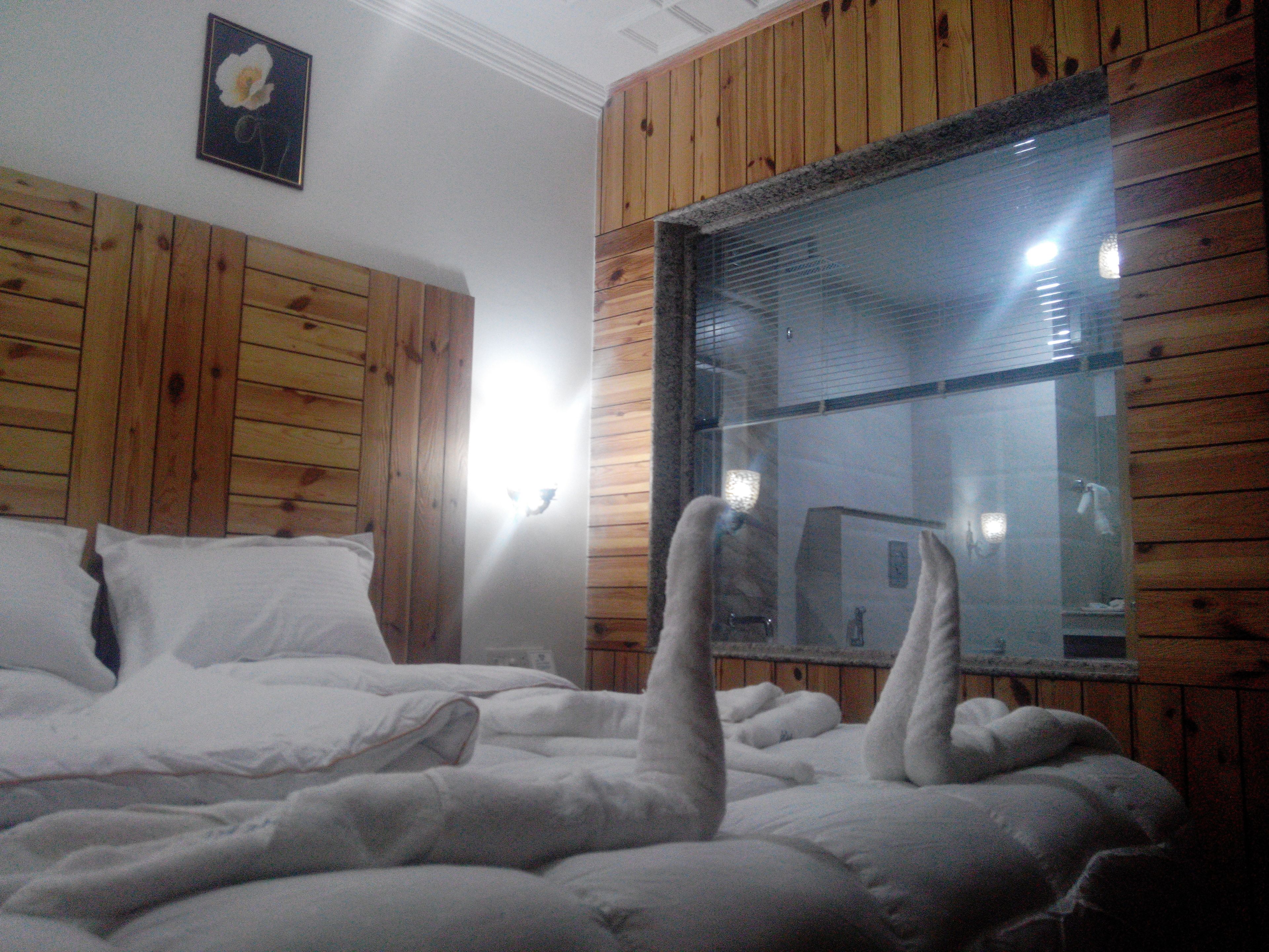 Ropa de cama de alta calidad, minibar y escritorio 