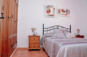 2 bedrooms, iron/ironing board, bed sheets - Holiday home in quiet location (CONIL DE LA FRONTERA)