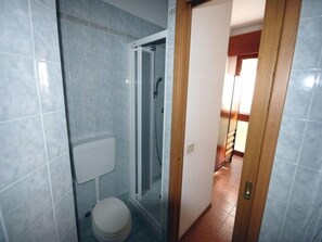 Appartement, 3 chambres | Salle de bain