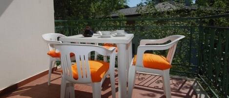 Apartment, 3 Schlafzimmer | Balkon