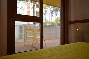 Apartment, 2 Schlafzimmer, Gartenblick, zum Garten hin | Individuell dekoriert, individuell eingerichtet, Babybetten
