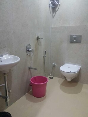 Deluxe Room, City View | Bathroom | Shower, towels - Hotel Nanda (Port Blair)