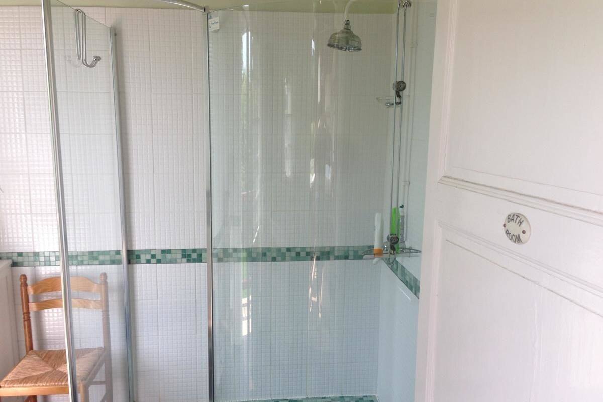 Shared Dormitory, Garden View | Bathroom shower