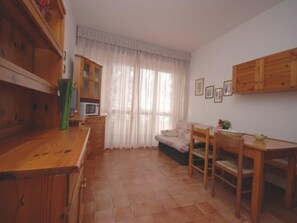 Apartment, 1 Bedroom | Living area