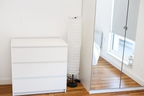 Bright 2 Bedroom Apartment