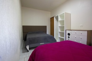 2 dormitorios, tabla de planchar con plancha, wifi gratis y ropa de cama