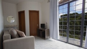 Unclassified image, 2 of 15, button - My Home - Tulipa (Gramado)