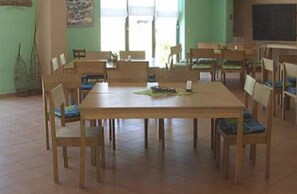 Frukostbuffé varje dag (EUR 10 per person)
