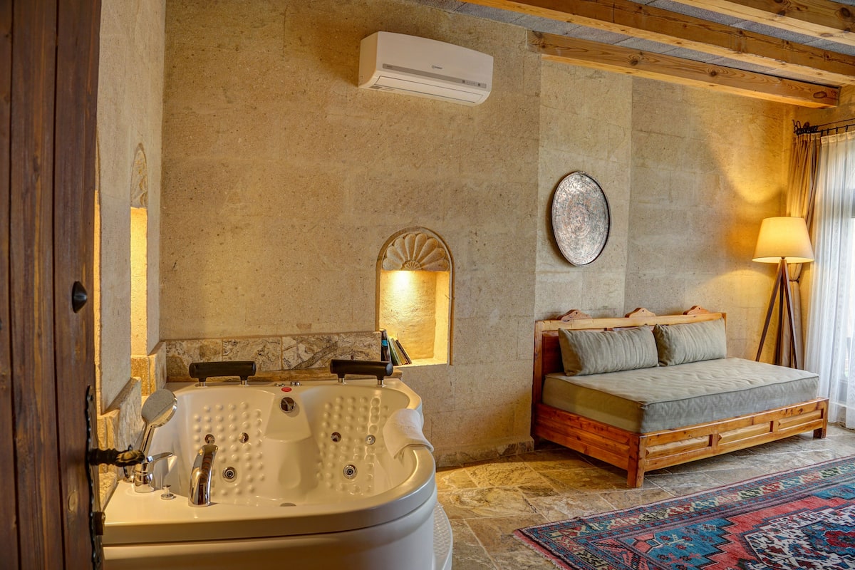 King Suite with/without Balcony | 空調