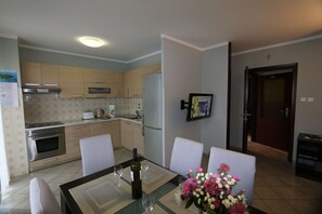 Fridge, stovetop, dishwasher, coffee/tea maker - Apartments Villa Marica (60247-A1) - Silo - island Krk (Silo - island Krk)