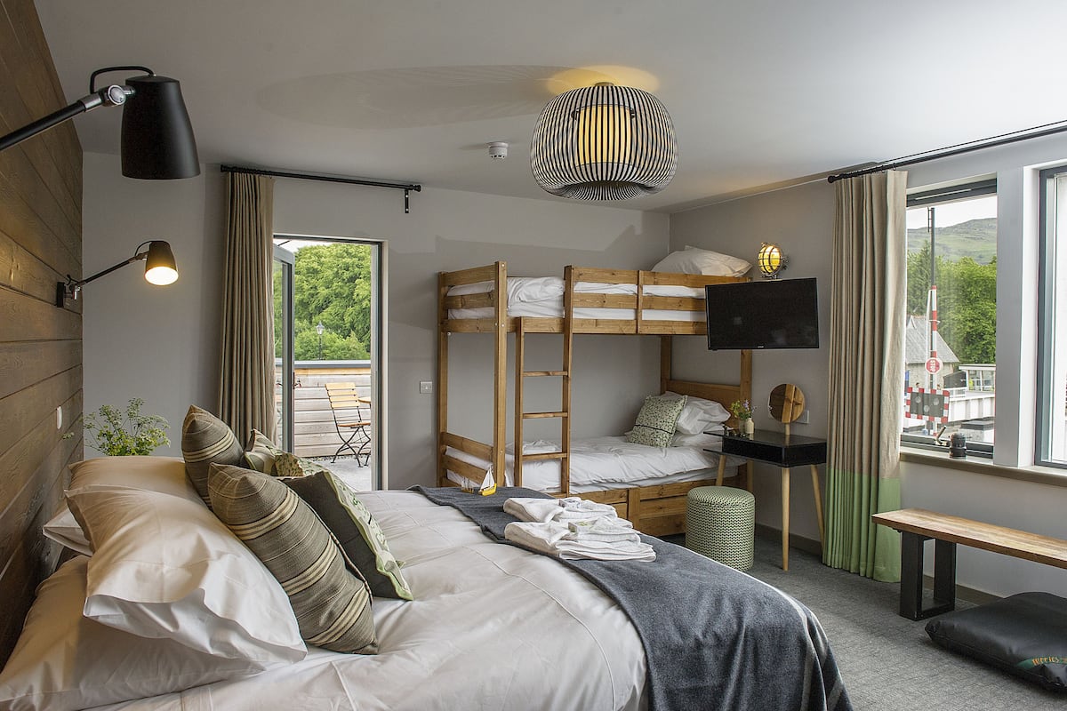 Familiekamer (Loch Ness) | Lakens van Egyptisch katoen, luxe beddengoed, individueel gedecoreerd