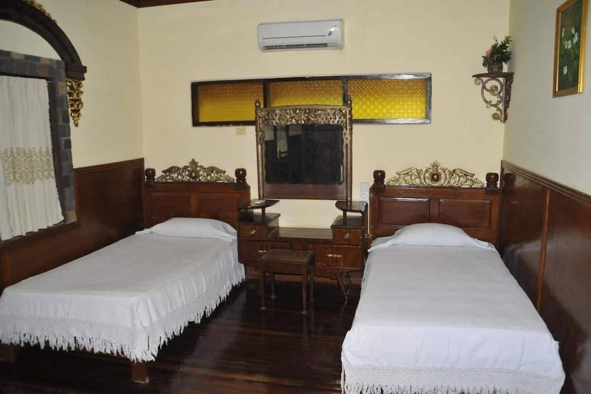 desk, iron/ironing board, free wifi, bed sheets