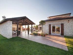 Huvila, useita sänkyjä | Ulkopuoli