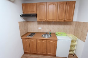 Apartment, 1 King-Bett | Eigene Küche