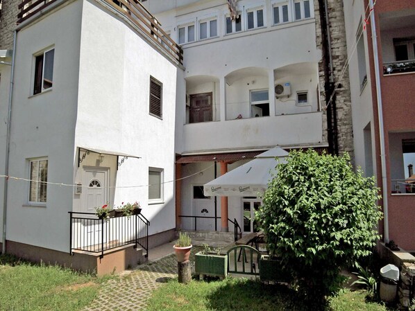 Apartment | Exterior