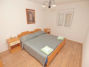 Apartment, Multiple Beds | Individually furnished, desk, free WiFi, bed sheets