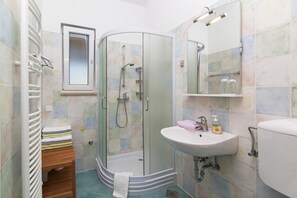 Bathroom - Apartments Levan Ceja (Medulin)
