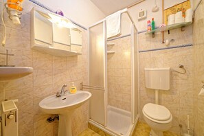 Apartment, Multiple Beds | Bathroom - Apartments Crevatin (Rovinj)