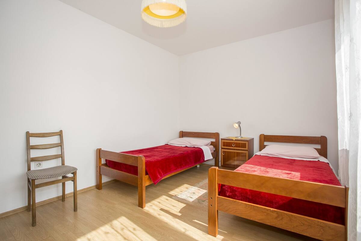 Apartment, Multiple Beds