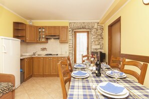 Apartment, Mehrere Betten | Eigene Küche | Kühlschrank, Herdplatte, Espressomaschine, Kochgeschirr/Geschirr/Besteck