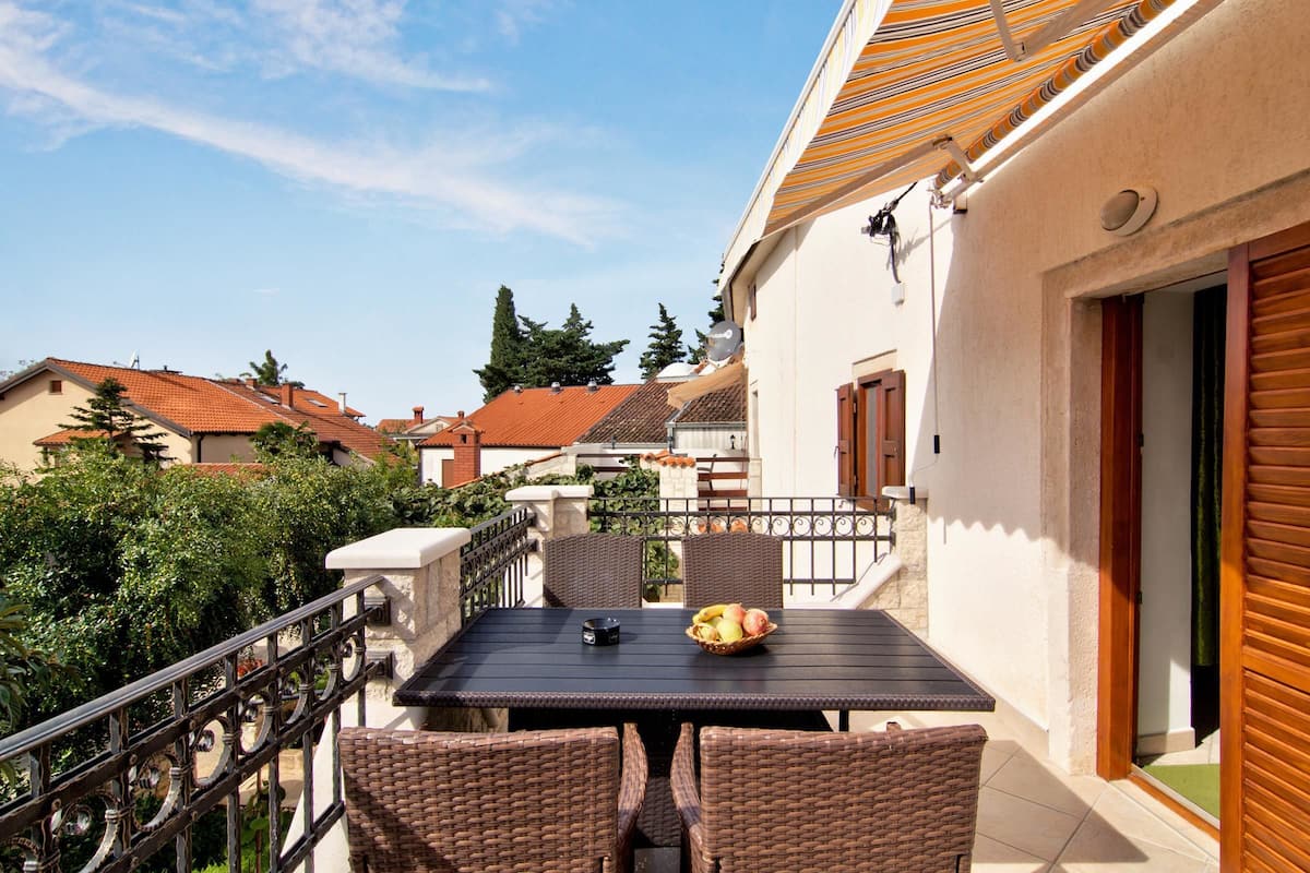 Appartamento, letti multipli | Vista balcone