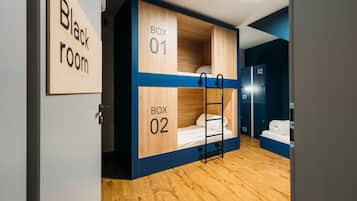 Muebles diferentes, sistema de insonorización y wifi gratis