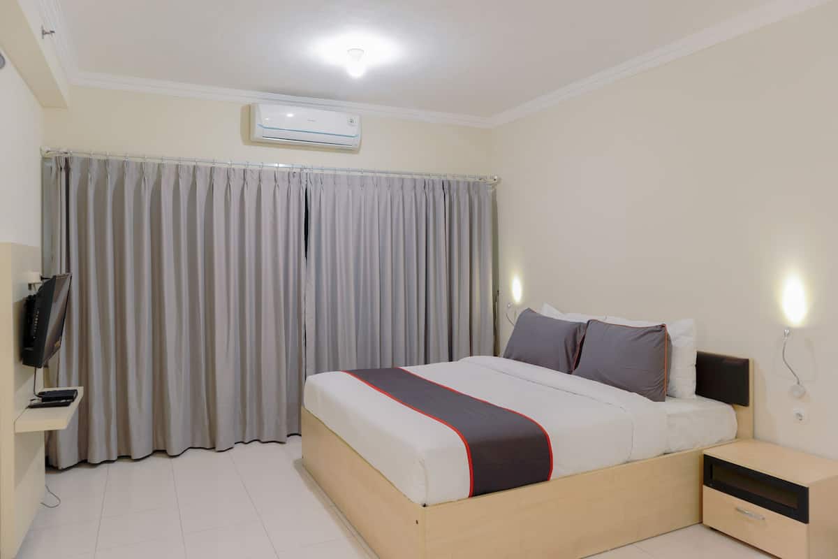 Deluxe Double Room | Desk, free WiFi, bed sheets
