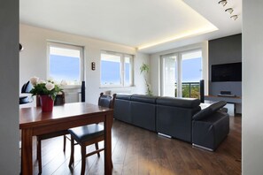 Apartamento Confort | Sistema de insonorización y tabla de planchar con plancha