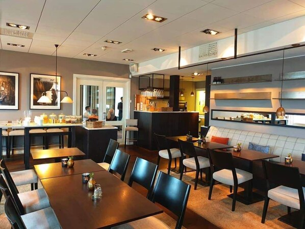 Petit déjeuner buffet compris tous les jours