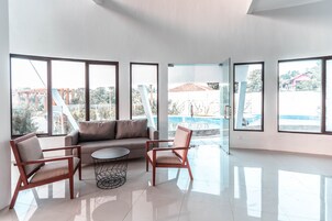Sala de estar en el lobby