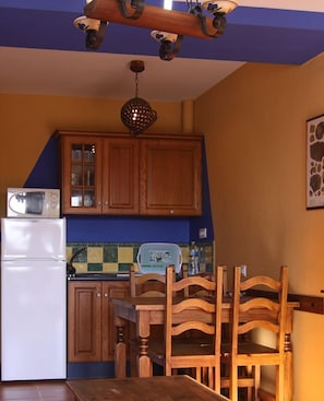 Apartment, 1 Bedroom | Private kitchen
