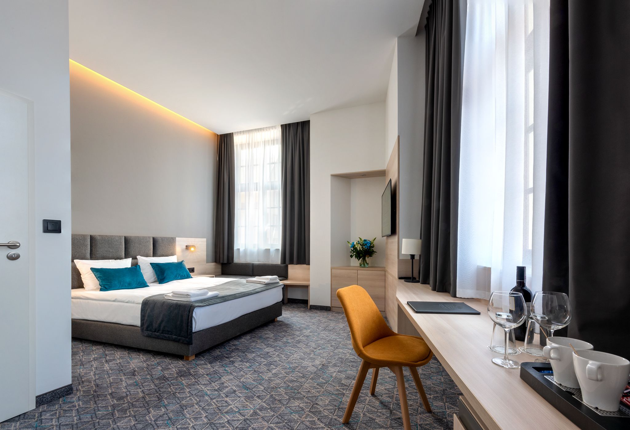 superior double room (4*) | desk, laptop workspace, blackout curtains, soundproofing