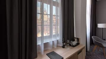 Habitación doble superior (4*) | Escritorio, espacio para trabajar con un portátil, cortinas opacas