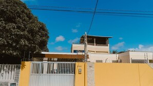 تفاصيل الفندق من الخارج