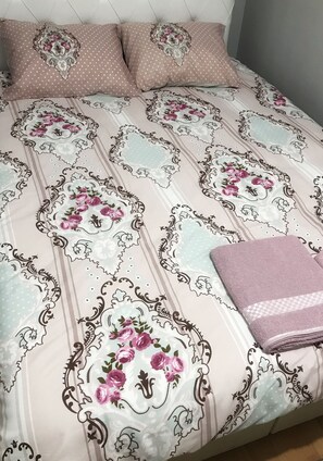 Comfort-Apartment, Stadtblick | 1 Schlafzimmer, Bettwäsche aus ägyptischer Baumwolle