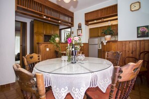 Apartment, Multiple Beds | Private kitchen | Fridge, microwave, stovetop, espresso maker