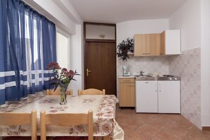 Apartment, 2 Doppelbetten | Eigene Küche | Kühlschrank, Herdplatte, Espressomaschine, Kochgeschirr/Geschirr/Besteck