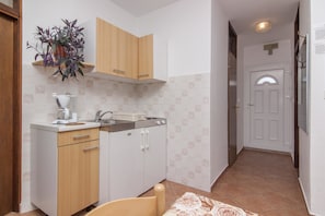 Apartment, 2 Doppelbetten | Eigene Küche | Kühlschrank, Herdplatte, Espressomaschine, Kochgeschirr/Geschirr/Besteck