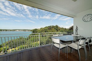 Appartement, plusieurs lits | Balcon