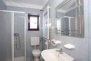 Bathroom - Apartments Marinkovic (Vodnjan)