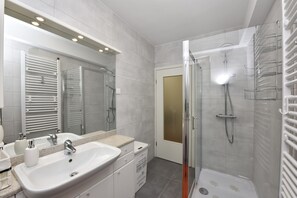 Apartment, 1 Queen Bed | Bathroom | Shower, hair dryer, towels, soap - Apartments Lavizatic (Porec)