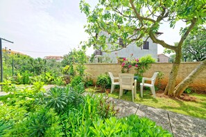 Apartment, 1 Double Bed | Property grounds - Guest House Jolanda (Medulin)
