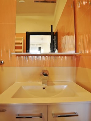 Apartment, 1 Double Bed with Sofa bed | Bathroom | Shower - Apartment Karlo & Jakov (Pula)
