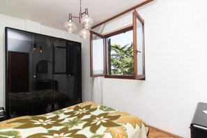 Apartment, Multiple Beds